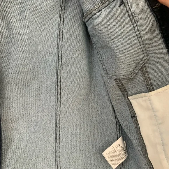 Men’s Denim Banana Republic Jacket - Picture 8 of 9